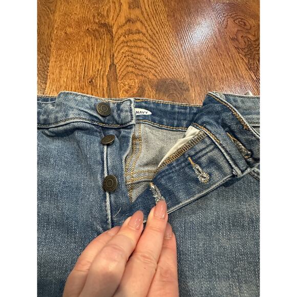 Old Navy Women's Raw Hem Distressed Denim Mini Skirt Medium Wash Size 14 - Picture 3 of 8